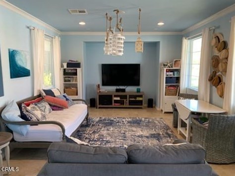 712 Nile River Dr, Oxnard, CA 93036-5354