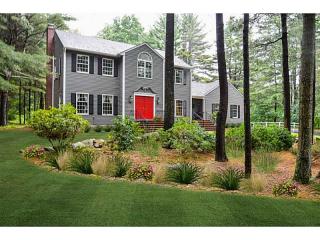 850 Laten Knight Rd, Cranston, RI 02921-3215