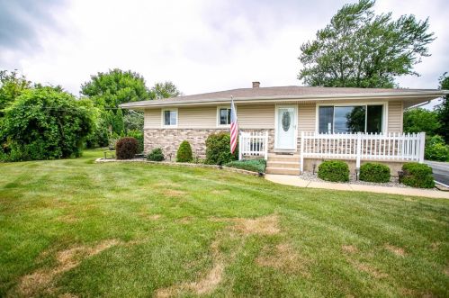 8910 Colfax St, Crown Point, IN 46307-4967