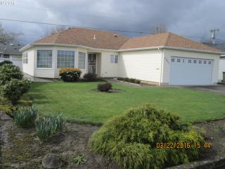 2063 Heather Way, Woodburn, OR 97071-2764