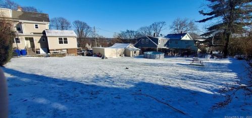 16 Grandview Ave, Norwalk CT  06850-3205 exterior