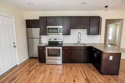 450 Allen St, New Britain, CT 06053-3325