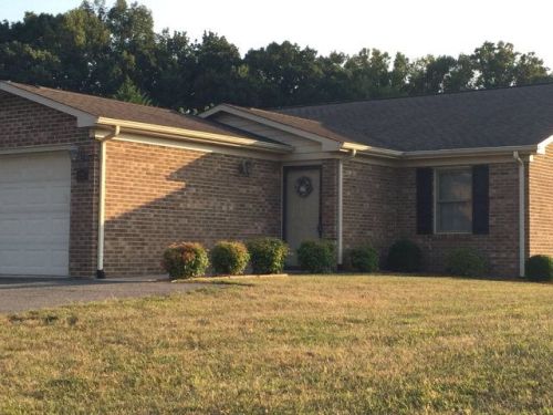 137 Ikenberry Dr, Collinsville, VA 24078-2771