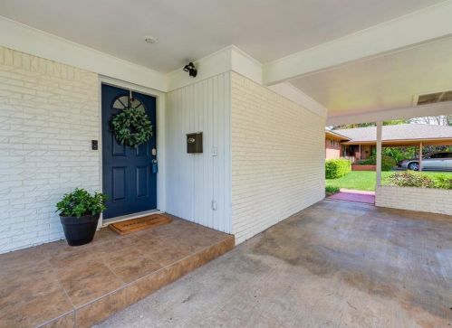 9829 Coldwater Cir, Dallas TX  75228-3663 exterior