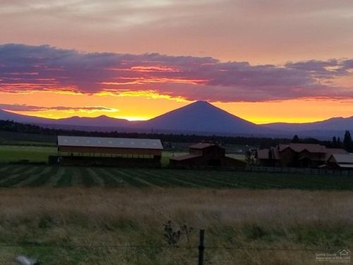 8620 19th St, Terrebonne, OR 97760-9487