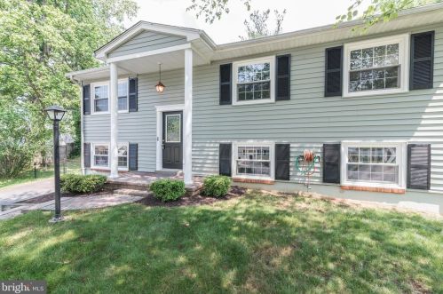 5118 Leesburg Ct, Woodbridge, VA 22193-4306