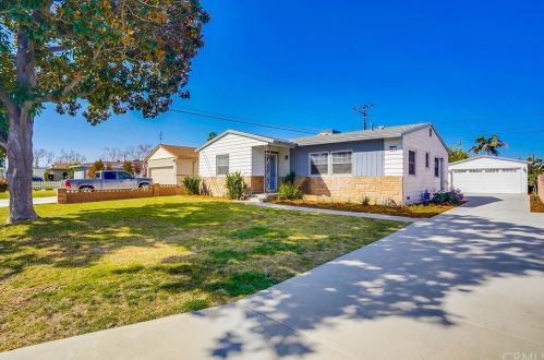 10827 Gladhill Rd, Whittier, CA 90604-2206