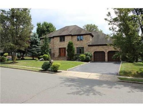 16 Anthony Ave, Edison, NJ 08820-1467
