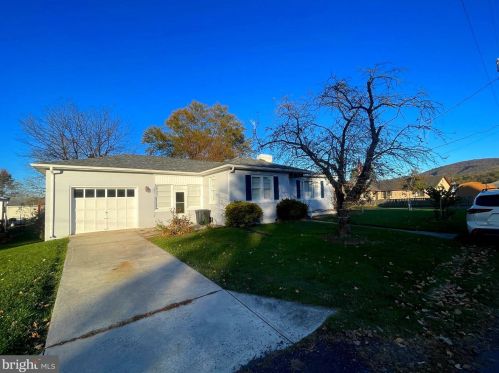 325 Everett Pl, Three Churches, WV 26757-1318