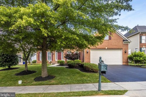 8 Farmstead Pl, Middletown MD  21769-7742 exterior