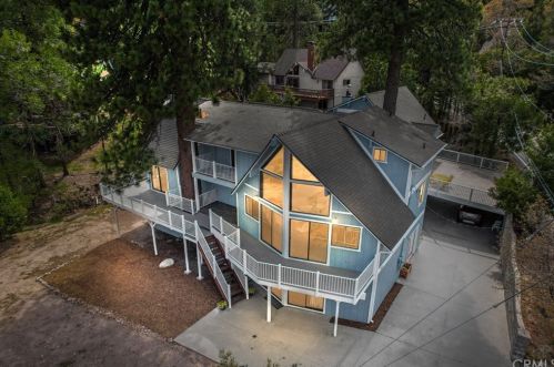 113 Brentwood Dr, Lake Arrowhead, CA 92352-9702