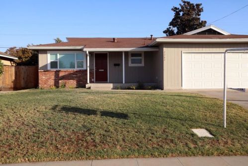 2204 Hillcrest St, Conejo, CA 93662-2233