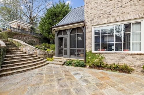 395 Beverly Rd, Atlanta GA  30309-2728 exterior