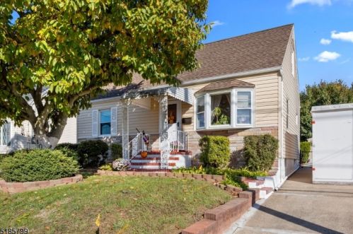 310 13th Ave, Manville, NJ 08835-1110