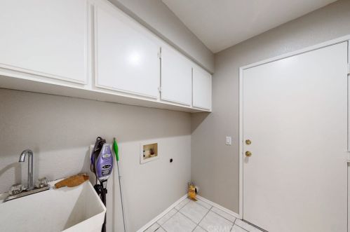 1204 Avenida Floribunda, San Jacinto CA  92583-5208 exterior