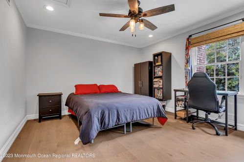 23 Oxford Dr, Tinton Falls NJ 07712-3265 exterior