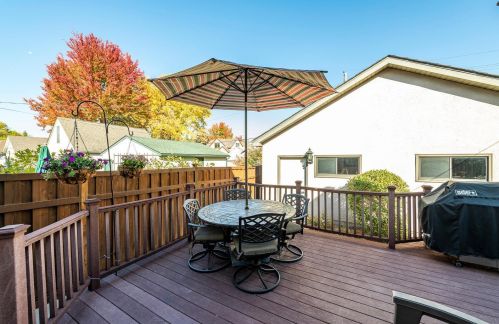 2155 Bayard Ave, Saint Paul, MN 55116-1236