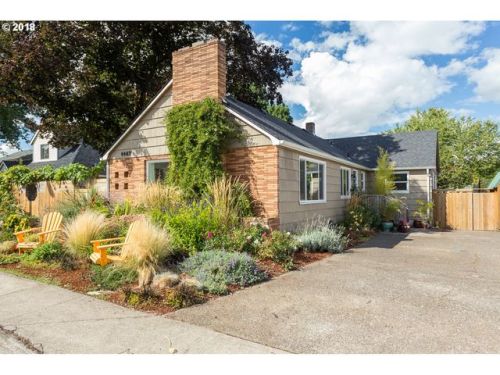 4467 Mason Hill Dr, Portland, OR 97222-5096