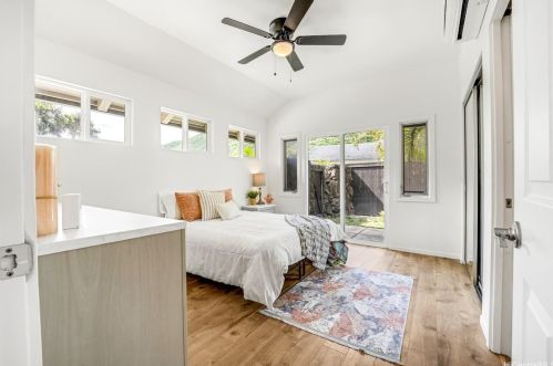 1091 Kalapaki St, Honolulu HI  96825-2710 exterior