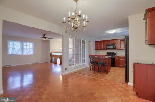 2860 Southwick Dr, Lancaster PA  17601-3549 exterior