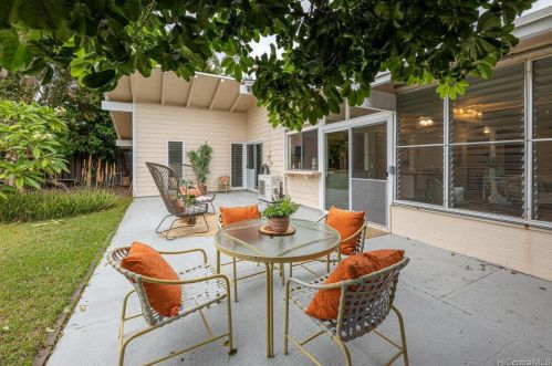 7136 Kamilo St, Honolulu HI  96825-1605 exterior