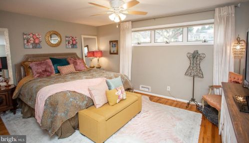 1173 Concord Dr, Tavistock NJ exterior