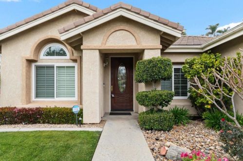 1949 Monarch Ridge Cir, El Cajon, CA 92019-3866