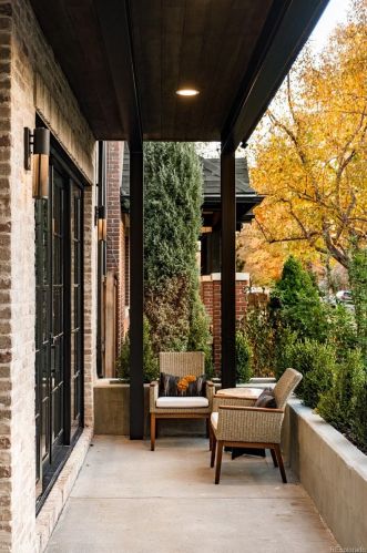 586 Gaylord St, Denver CO  80209-4626 exterior