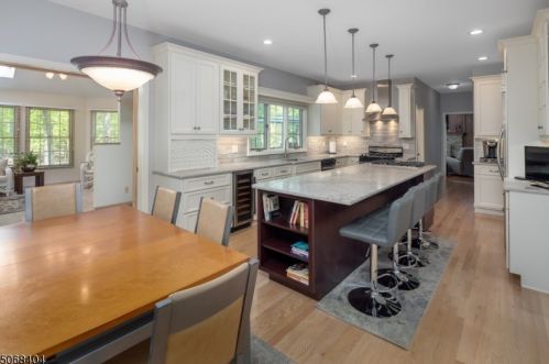 3 Gateshead Dr, Bridgewater, NJ 08807-1466