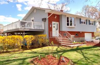 435 Hurley Dr, Hackettstown, NJ 07840-1835