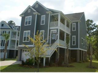 1057 Victoria Rd, Charleston, SC 29492-7656