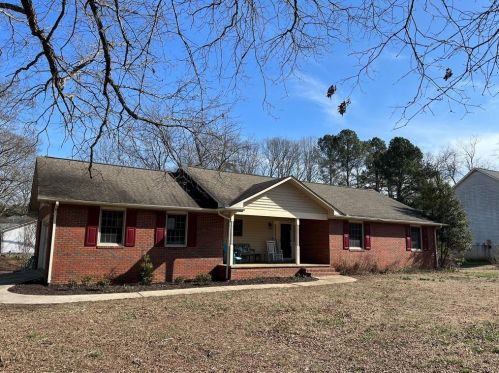 3902 Valleybrook Ct, Gainesville, GA 30506-2609