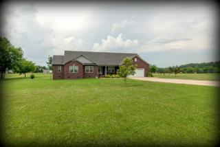 9279 Lyon Rd, Readyville, TN 37149-4564