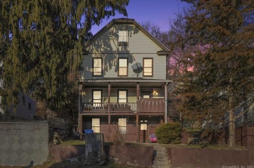24 Oak St, Norwalk, CT 06854-4125