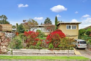 6069 Seward Park Ave, Seattle, WA 98118-3052