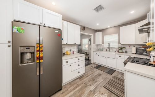 818 9th Ave, Upland CA  91786-4001 exterior