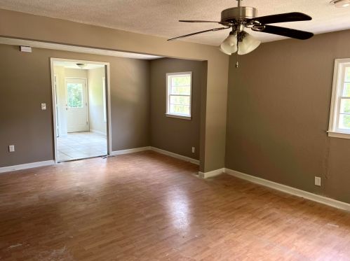 36 Louise St, Graniteville, SC 29829-3511