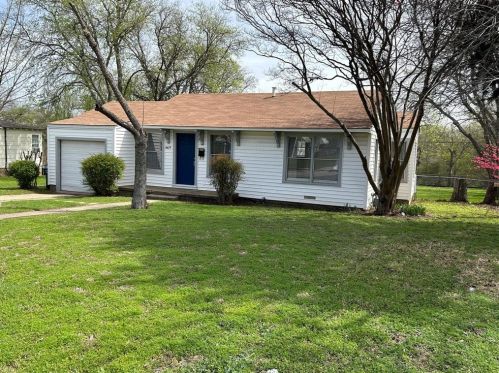 4429 Marks Pl, Fort Worth TX  76116-8750 exterior