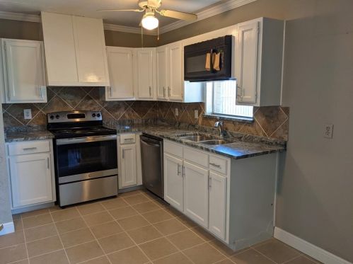 2043 Rose Hill Rd, Carrollton TX  75007-3147 exterior