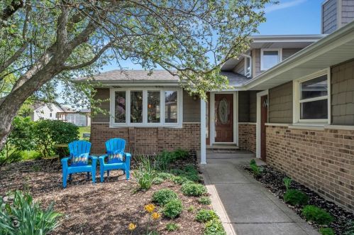 2310 Kerry Winde Dr, Mokena, IL 60451-2540