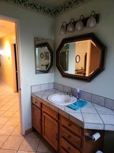 20516 Avenida Hacienda, Riverside CA  92508-2441 exterior