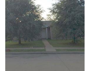 7541 Amber Dr, Dallas TX  75241-4500 exterior