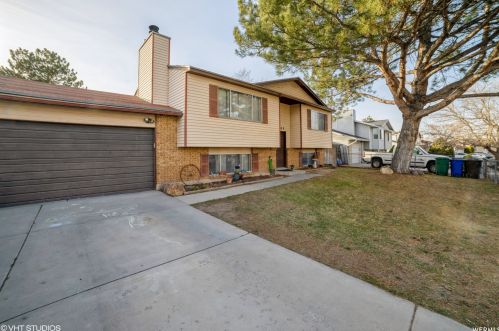 6348 Hopi Cir, Taylorsville, UT 84081-4033