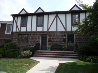67 Devonshire Ct, Millstone, NJ 08844-4914