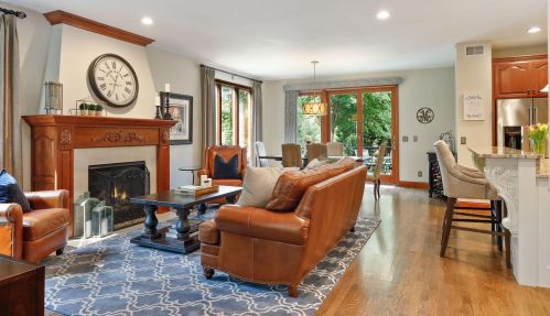 3315 Crestmoor Dr, Saint Paul MN  55125-5006 exterior