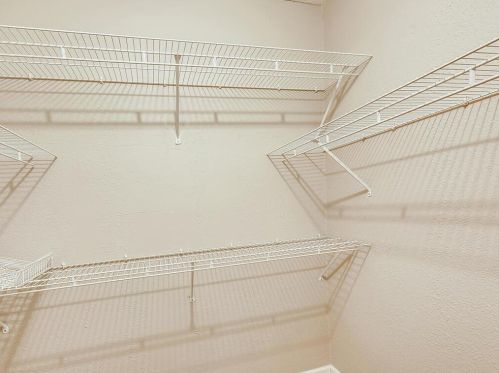 1700 Hickory Hill Dr, Saint Paul MN  55122-2410 exterior