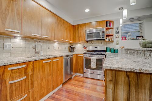 4644 Paulina St, Chicago, IL 60609-3265