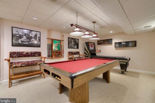 1991 Pickering Trl, Lancaster PA 17601-4972 exterior