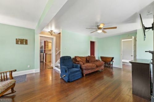 2 Ash Rd, Columbia, NJ 07832-2700