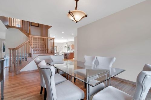 2 Wheatfield Dr, Wallingford CT  06492-5453 exterior